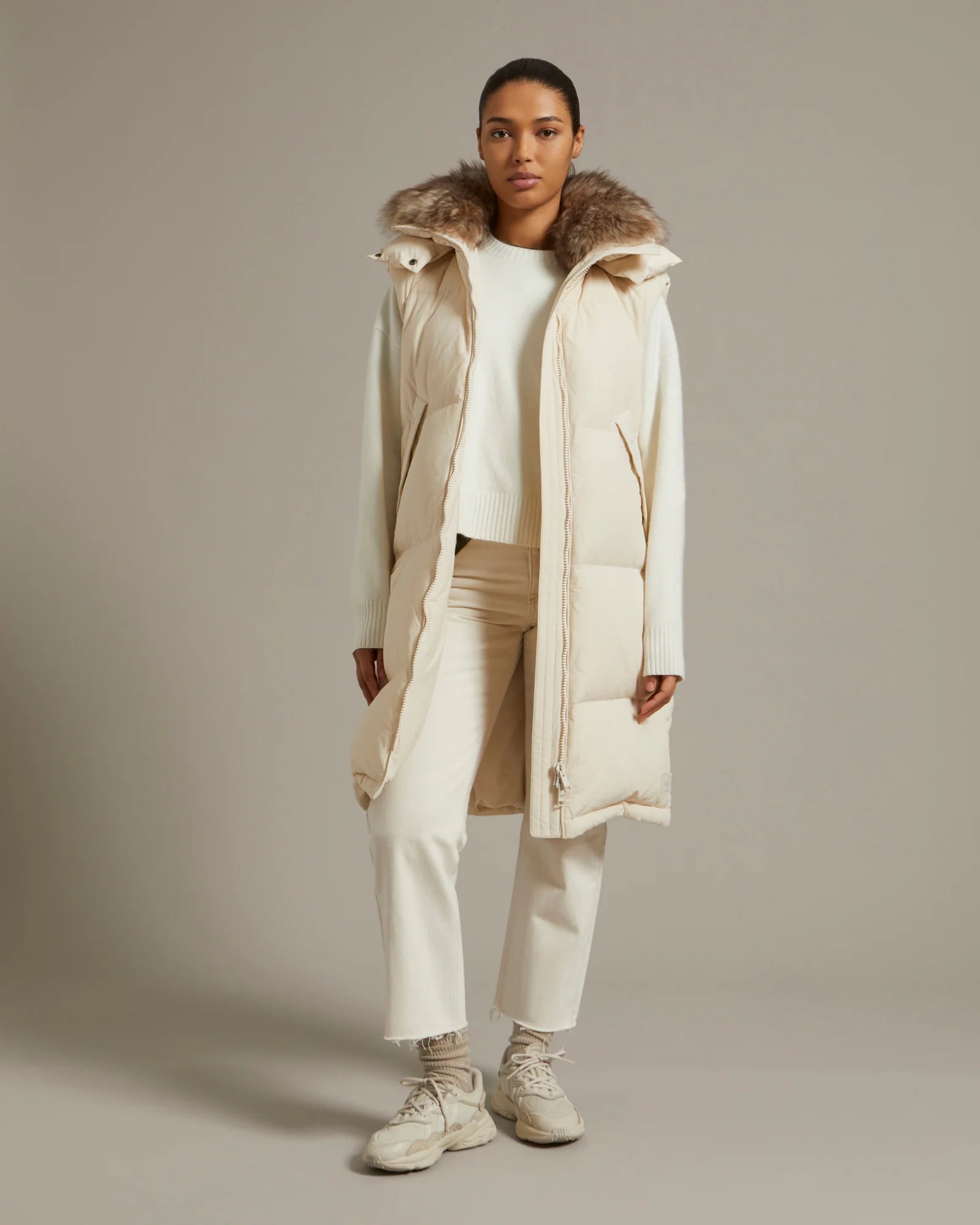 Yves Salomon SLEEVELESS DOWN JACKET WITH LAMBSWOOL M. STUDIO