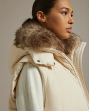 Load image into Gallery viewer, Yves Salomon SLEEVELESS DOWN JACKET WITH LAMBSWOOL