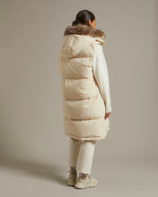 Load image into Gallery viewer, Yves Salomon SLEEVELESS DOWN JACKET WITH LAMBSWOOL