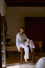 Load image into Gallery viewer, ASCENO London Top, White Organic Linen