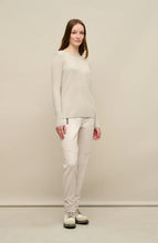 Load image into Gallery viewer, FRAUENSCHUH Clio pant Power Stretch Wool, Sandstone