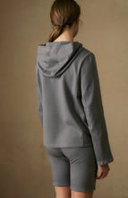 Load image into Gallery viewer, FRAUENSCHUH Veronica Hoodie ILC, Cement