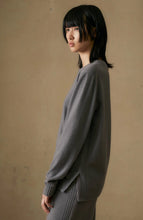 Load image into Gallery viewer, FRAUENSCHUH Leyla Cashmere Sweater WS, Cement