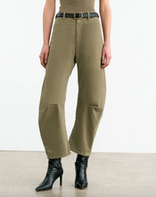 Load image into Gallery viewer, Nili Lotan Shon pant - Military Green