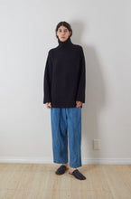 Load image into Gallery viewer, WOL HIDE Lattice Turtleneck - Onyx