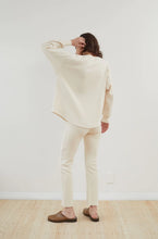 Load image into Gallery viewer, WOL HIDE Scoop Neck Thermal - Natural