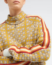 Load image into Gallery viewer, Barrie Cashmere and wool jacket with Houndstooth pattern