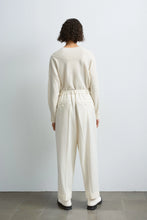 Load image into Gallery viewer, CORDERA Tailoring Masculine Pants - Ivory