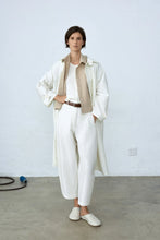 Load image into Gallery viewer, CORDERA Seam Curved Pants, White