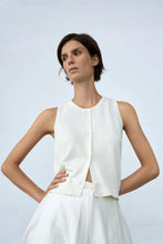 Load image into Gallery viewer, CORDERA Viscose Waistcoat Marshmallow