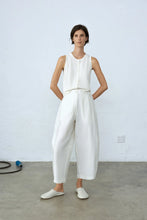 Load image into Gallery viewer, CORDERA Viscose Waistcoat Marshmallow