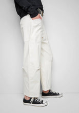 Load image into Gallery viewer, Nili Lotan Shon pant - Eggshell