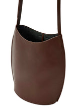 Load image into Gallery viewer, Aesther Ekme Sac Oval - Chocolate