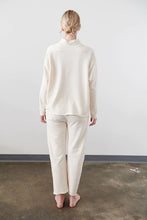 Load image into Gallery viewer, Wol Hide Mockneck Sweatshirt - Natural