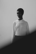 Load image into Gallery viewer, CORDERA Cashmere Turtleneck - Natural