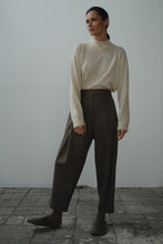 Load image into Gallery viewer, CORDERA Cashmere Turtleneck - Natural