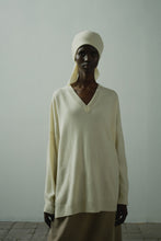 Load image into Gallery viewer, CORDERA Cashmere V-Neck Sweater - Natural