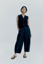 Load image into Gallery viewer, CORDERA Linen Curved Pants - Black