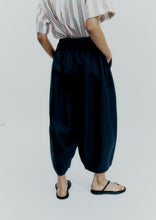 Load image into Gallery viewer, CORDERA Linen Maxi Pants - Black