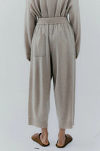 Load image into Gallery viewer, CORDERA Cashmere Pants
