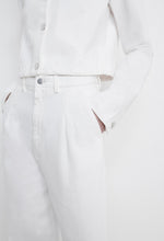 Load image into Gallery viewer, Loulou Studio Attu White Denim Pants