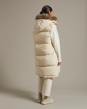 Load image into Gallery viewer, Yves Salomon SLEEVELESS DOWN JACKET WITH LAMBSWOOL
