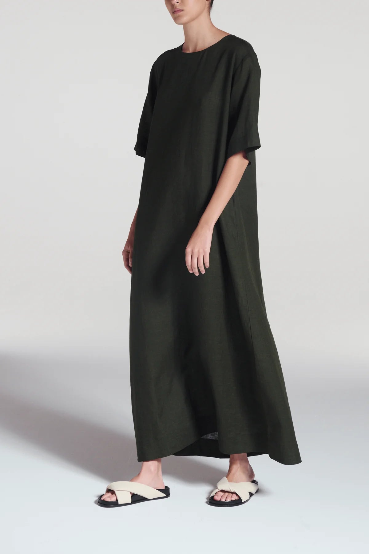 Asceno Mina Linen Maxi Dress, Dark Green Asceno Mina Linen Maxi Dress, Dark Green
