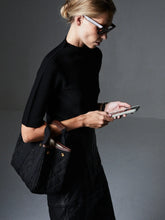 Load image into Gallery viewer, Rue de Verneuil Traversée S - Quilted Denim Black
