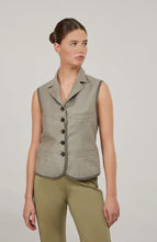 Load image into Gallery viewer, FRAUENSCHUH Anya Cotton Linen Vest in Reed
