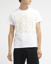 Load image into Gallery viewer, Barrie T-shirt with logo cashmere patch
