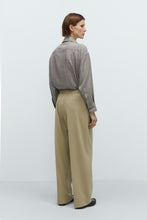 Load image into Gallery viewer, CORDERA Pleated Relaxed Pant - Olive Grey
