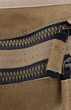 Load image into Gallery viewer, FRAUENSCHUH Beltbag - Lambskin, Caramel
