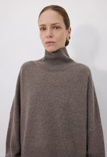Load image into Gallery viewer, LouLou De Saison Luke Sweater
