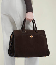 Load image into Gallery viewer, Métier Private Eye - Chocolate Suede
