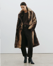 Load image into Gallery viewer, Nili Lotan Shon pant - Corduroy Chocolate Brown
