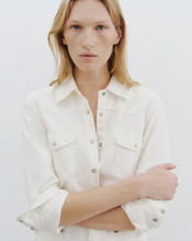 Load image into Gallery viewer, Nili Lotan Travis Shirt, Cream denim
