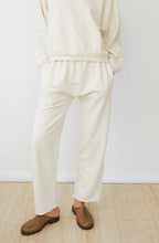 Load image into Gallery viewer, WOL HIDE Easy Sweatpant - Natural
