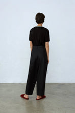 Load image into Gallery viewer, CORDERA New Age Linen Pant - Black
