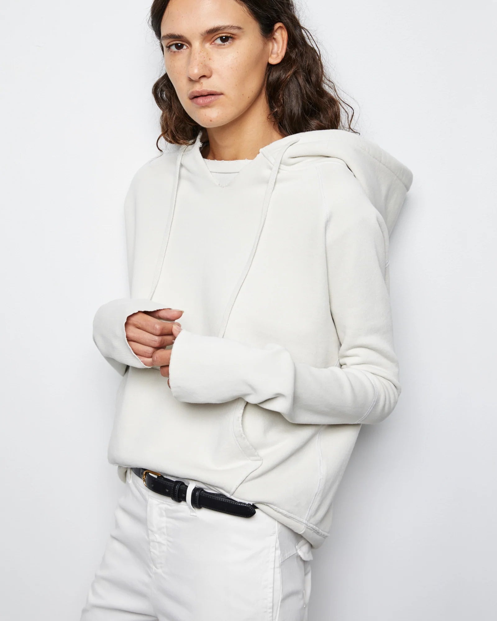 送料無料 Nili Lotan STUDIO M. – Chalk - Hoodie Janie トップス