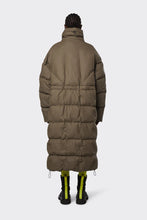 Load image into Gallery viewer, RAINS Block Puffer Coat- Wood
