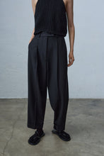 Load image into Gallery viewer, CORDERA Tailoring Masculine Pants - Black
