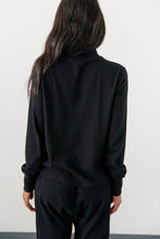 Load image into Gallery viewer, Wol Hide Layering Tee - Black
