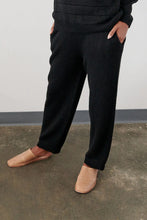 Load image into Gallery viewer, Wol Hide Lounge Trouser - Onyx
