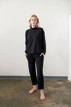 Load image into Gallery viewer, Wol Hide Mockneck Sweatshirt - Black
