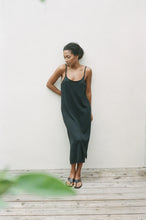Load image into Gallery viewer, Wol Hide Bare Dress : Onyx
