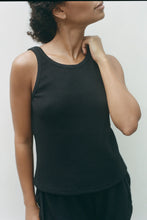 Load image into Gallery viewer, Wol Hide Scoop Back Tank : Black
