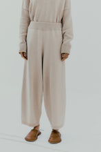 Load image into Gallery viewer, CORDERA Cotton Knit Pants
