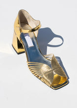 Load image into Gallery viewer, Suzanne Rae High 70’s Sandal
