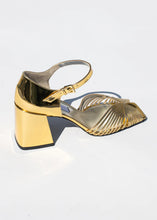 Load image into Gallery viewer, Suzanne Rae High 70’s Sandal

