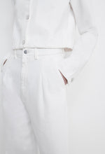 Load image into Gallery viewer, Loulou Studio Attu White Denim Pants
